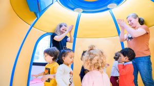 Les bulles musicales, un espace multisensoriel pour les enfants