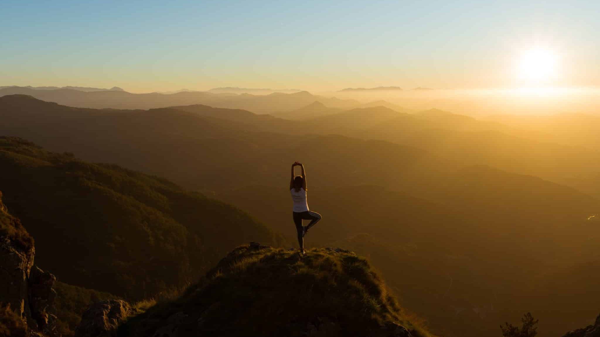 Position Yoga en montagne