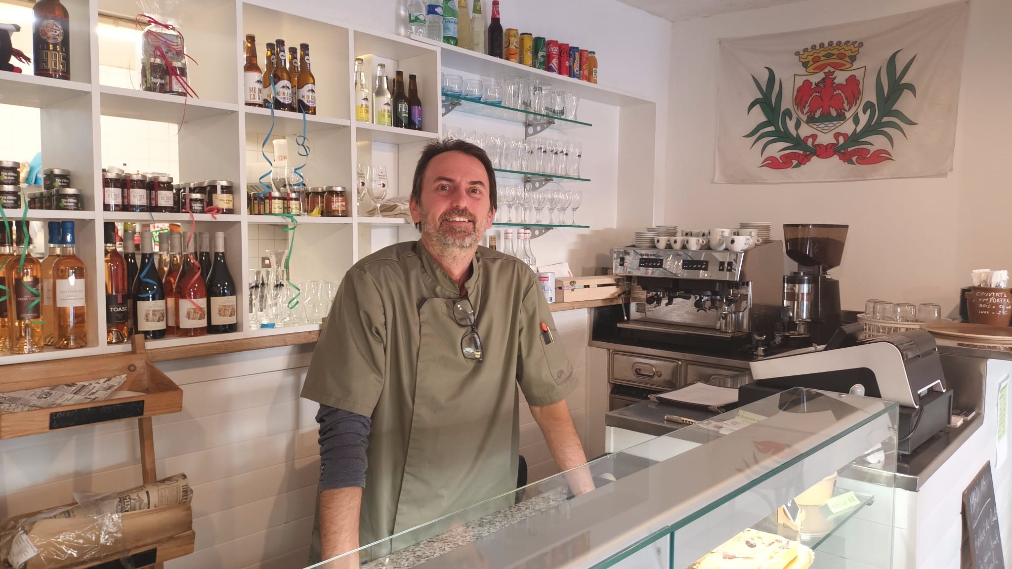 Denis partage les saveurs de la cuisine niçoise dans son restaurant