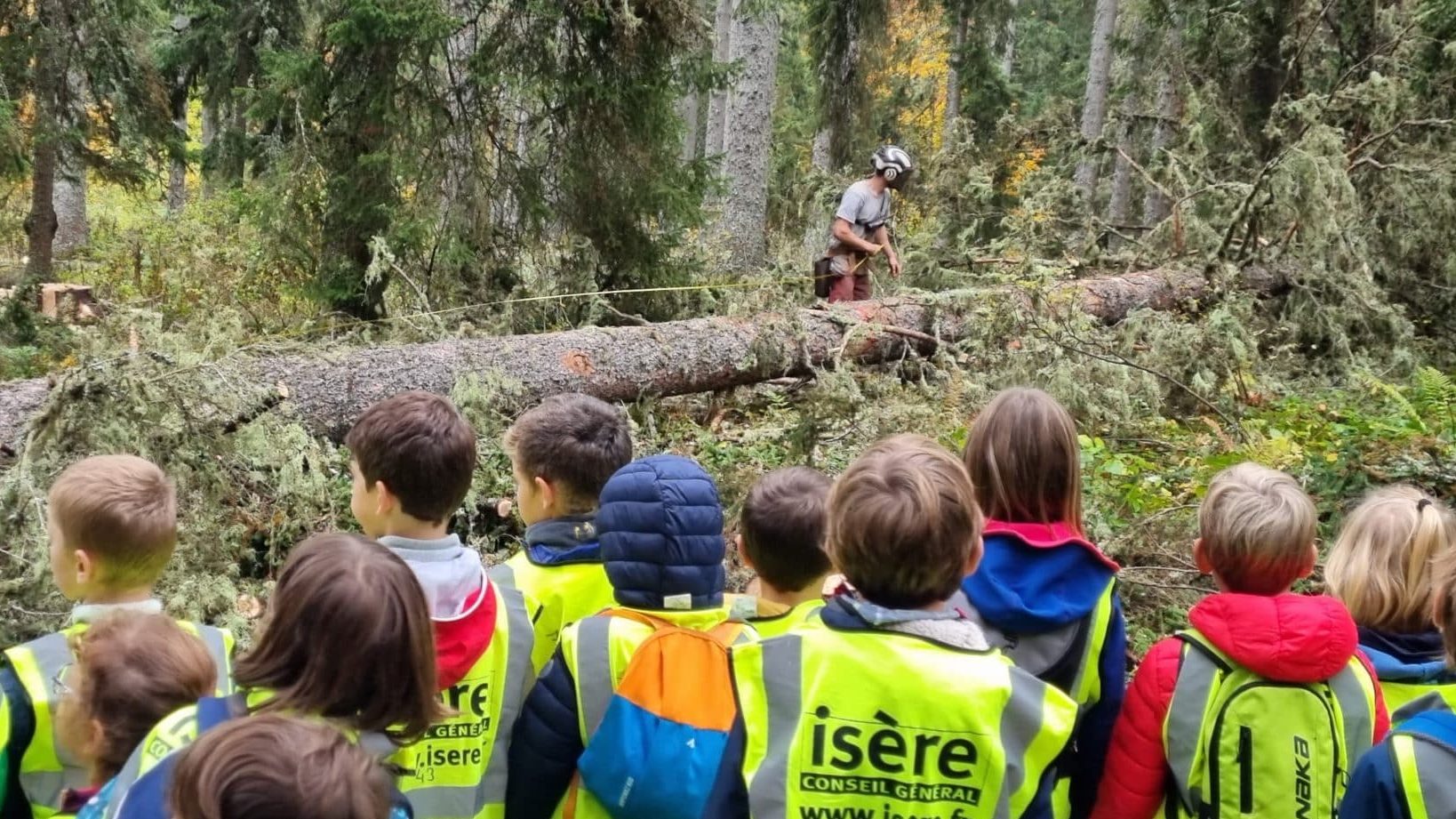 Dans 1000 communes, la forêt fait école